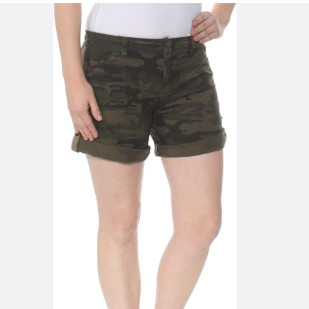 SANCTUARY Wanderer Camo Cuffed Shorts Women’s Size 27
